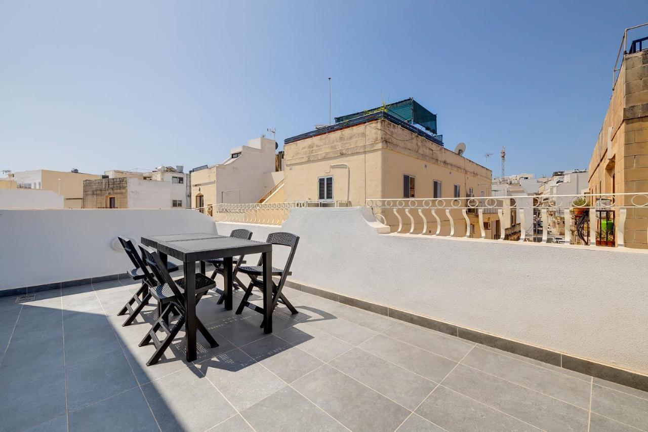 Stunning 2Br Holiday Penthouse In Central Sliema Exterior foto