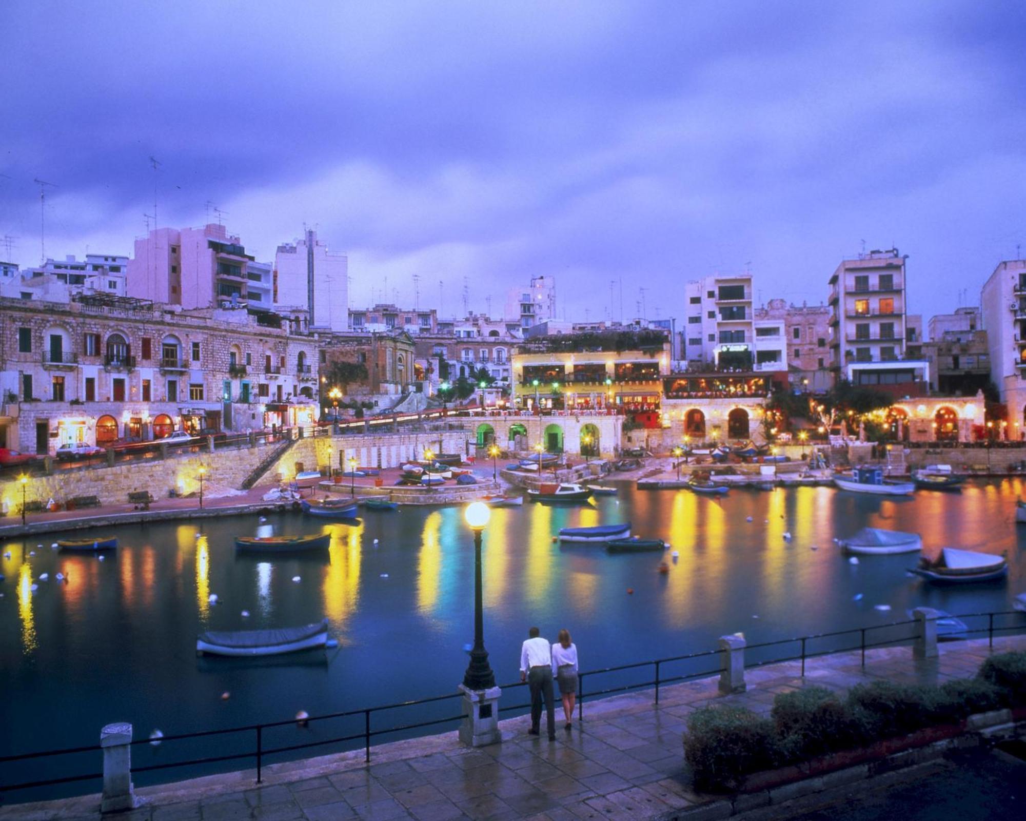 Stunning 2Br Holiday Penthouse In Central Sliema Exterior foto