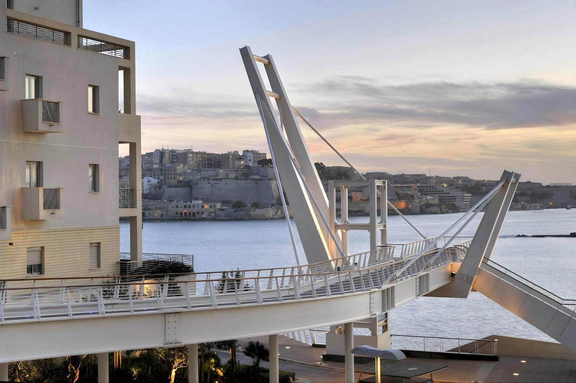 Stunning 2Br Holiday Penthouse In Central Sliema Exterior foto
